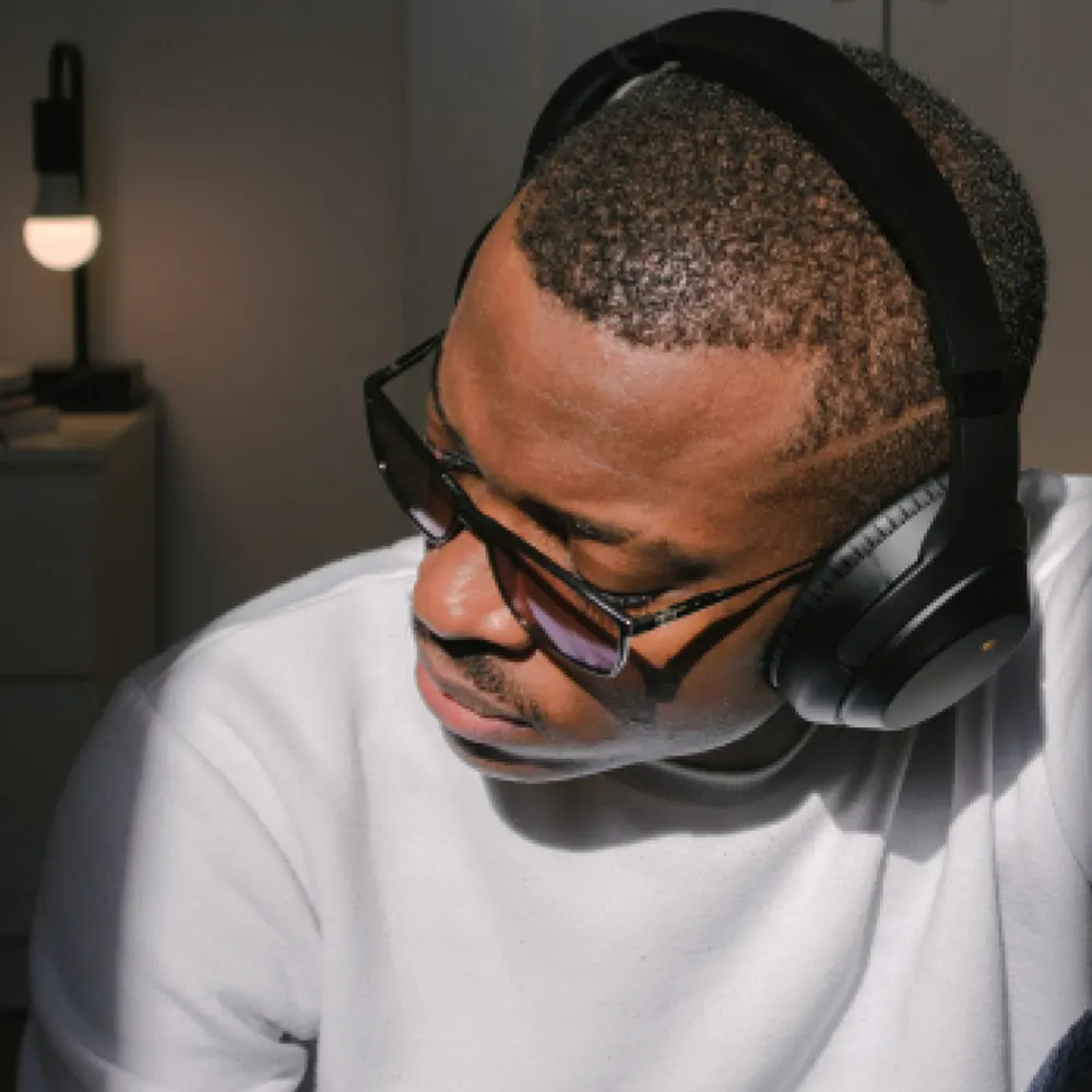 Astrum HT320 HEADSET BT5.3 ANC MIC 25H USB-C BL | A11532-B